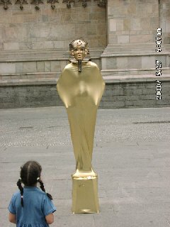 Mime in Milan